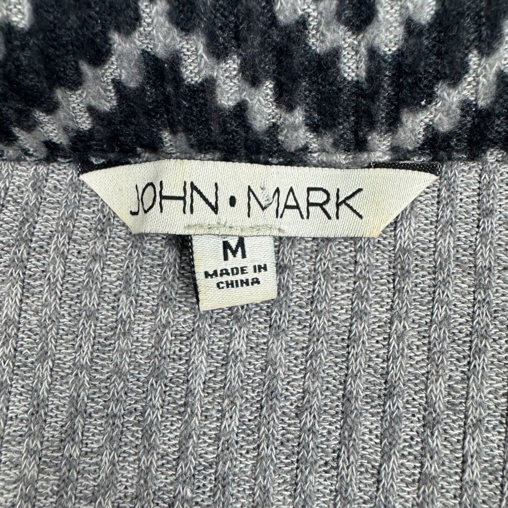 John Mark Sweater Womens Medium Tunic Button Front Knit Zigzag‎ Print Gray Black - Picture 2 of 8